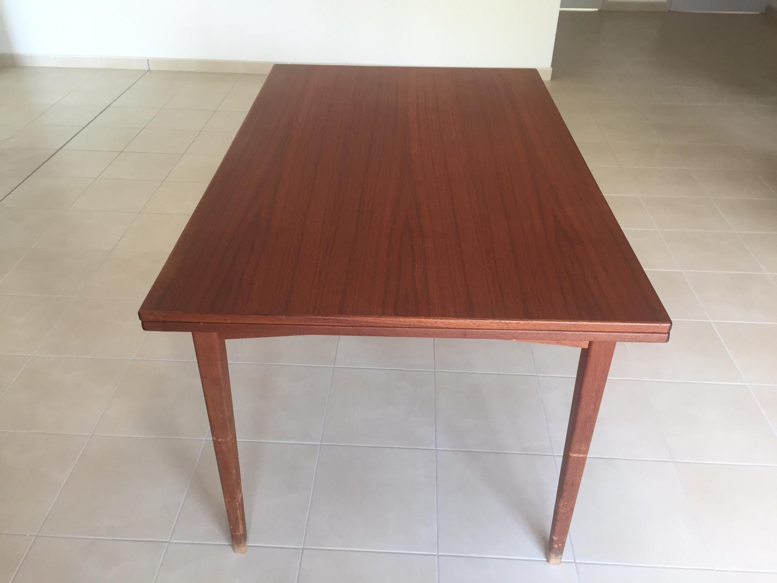 Scandinavian breakfast table in solid teak 1960 with 2 sliding extensions