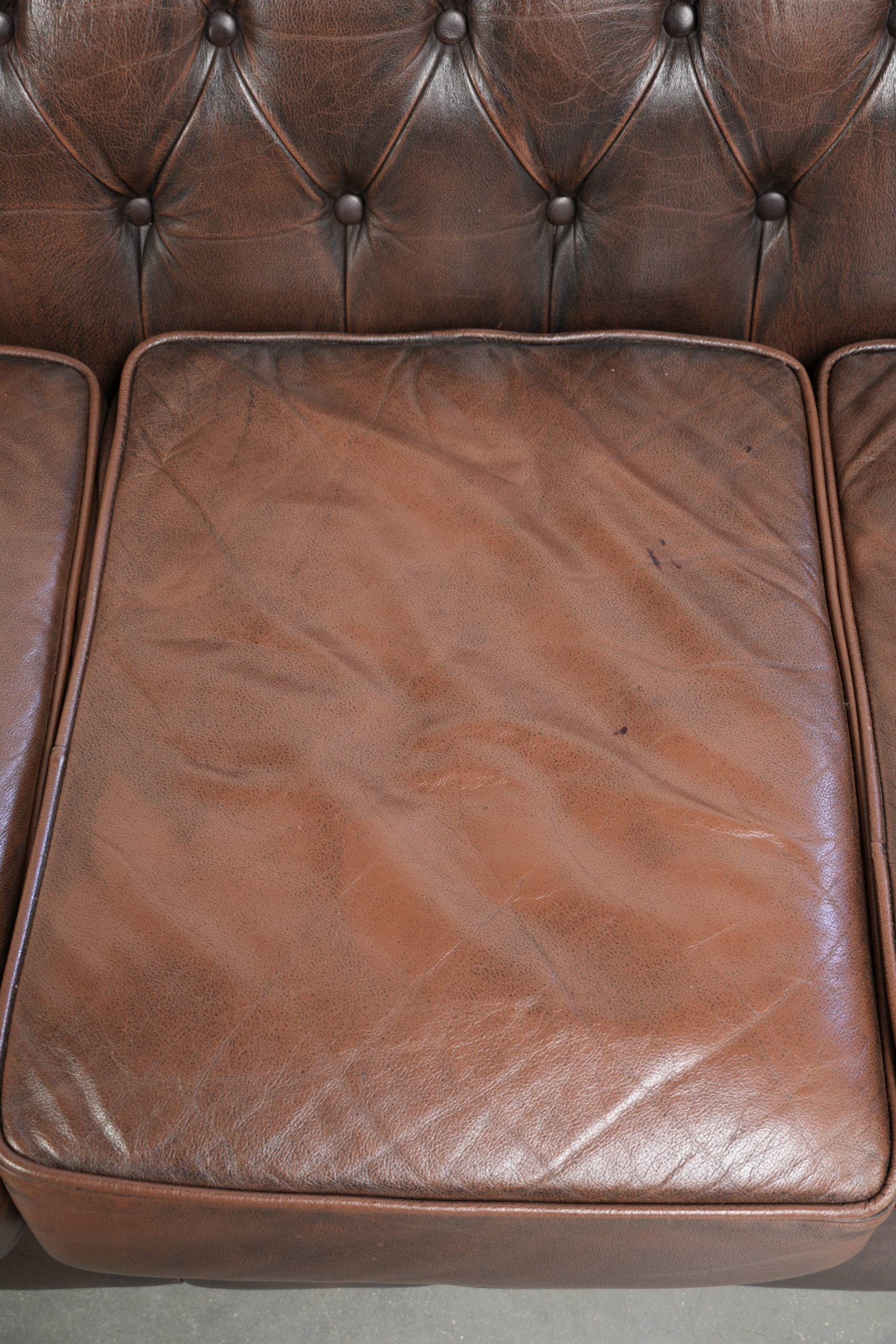 Brown cowhide leather Chesterfield 3-seater sofa in English style