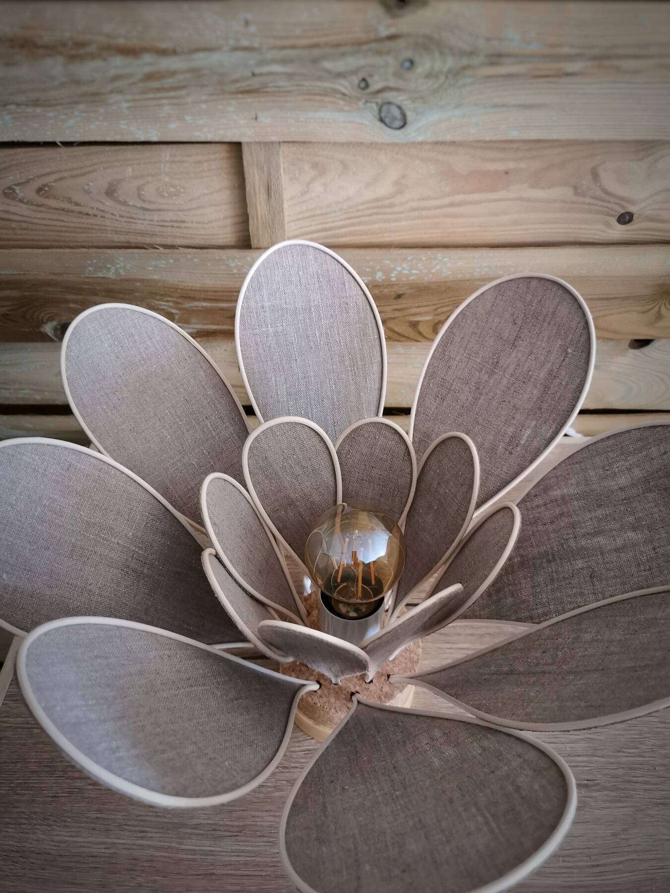 Flower table lamp made of rattan and natural linen petals