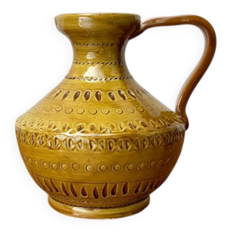 Italian pottery carafe from the mid-century by Aldo Londi for Bitossi, 1960s.