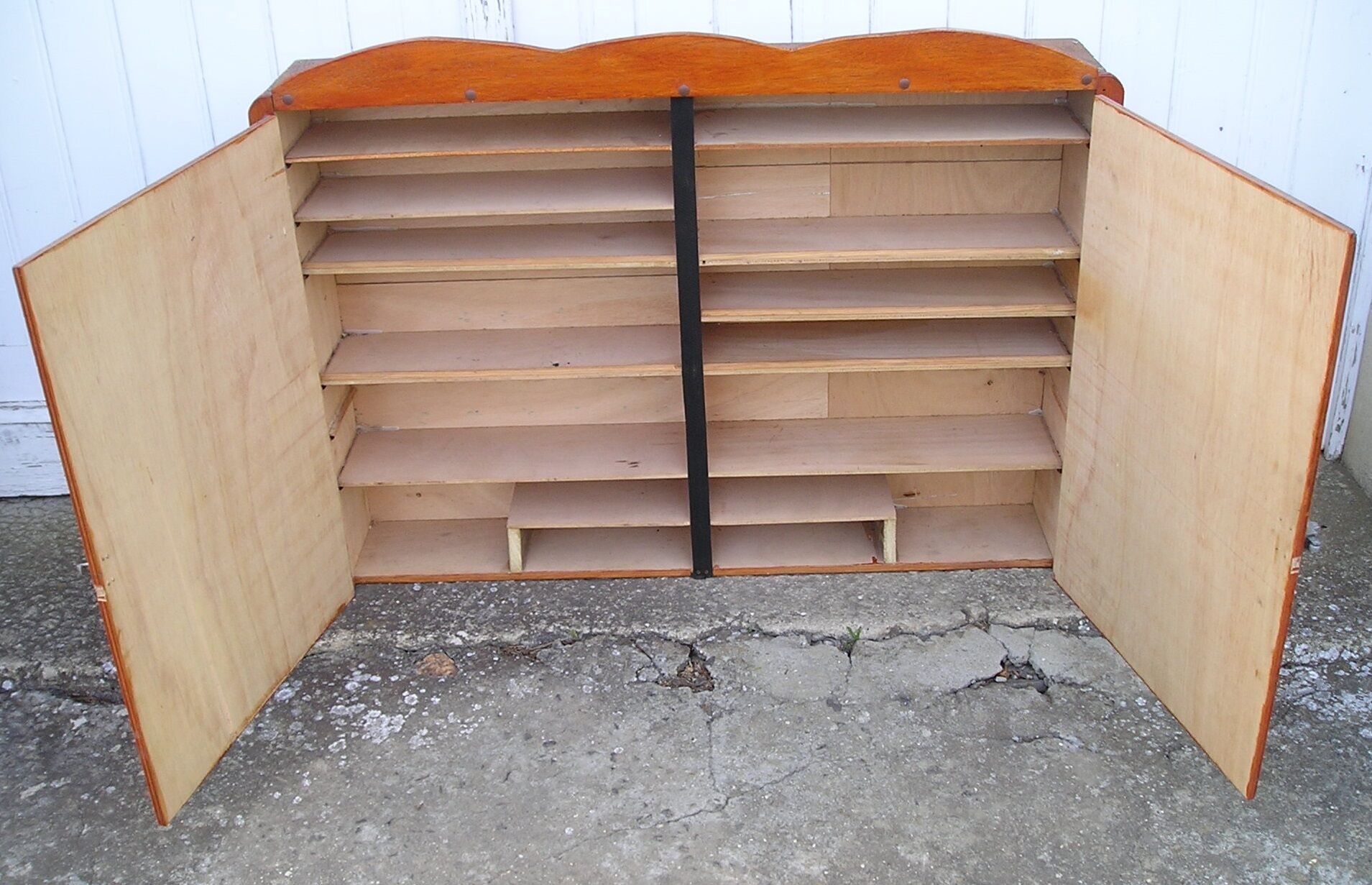 Meuble de rangement à 2 portes, à fixer au mur