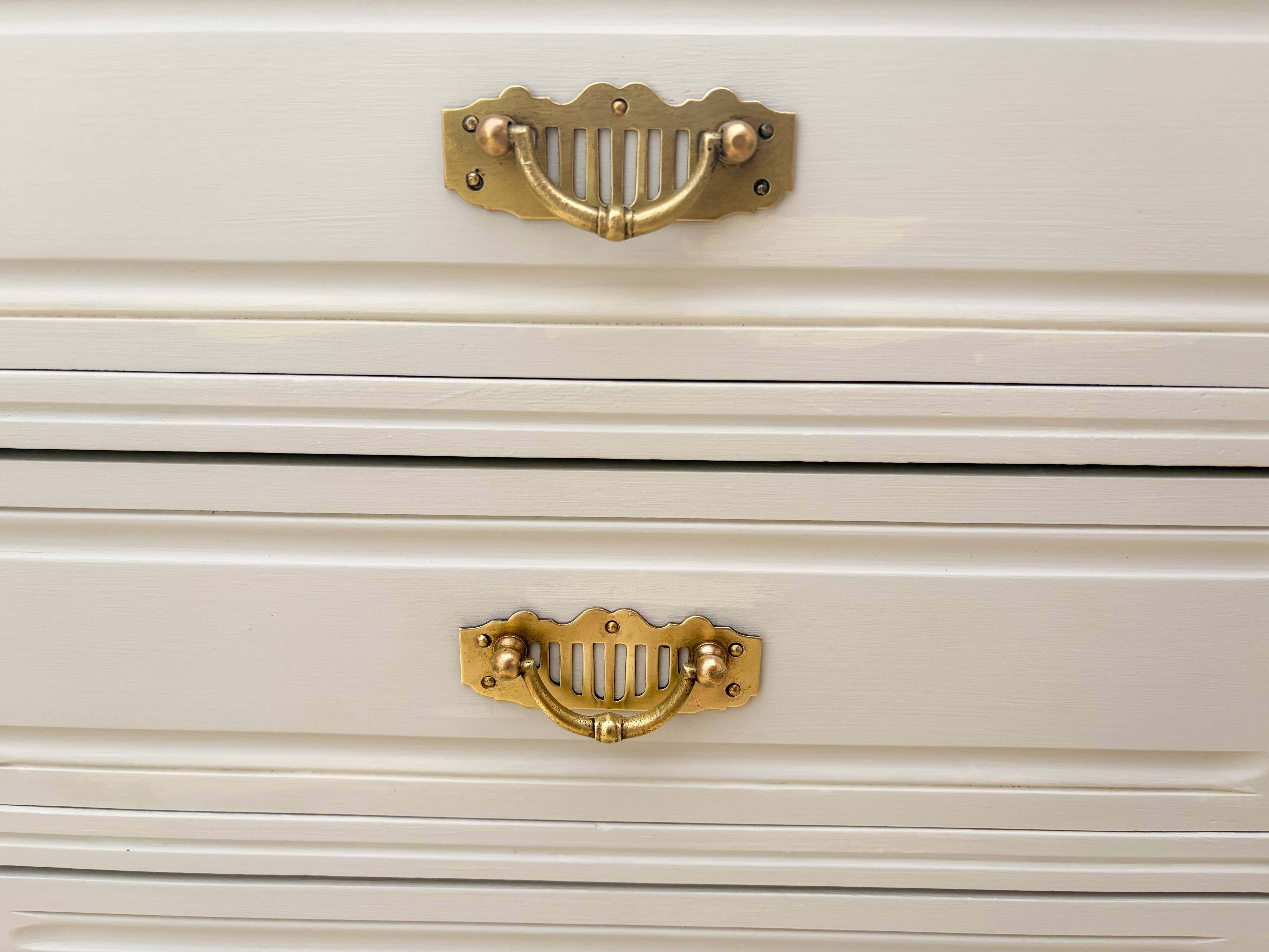 Chest of drawers with 5 drawers from the 1930s/40s.