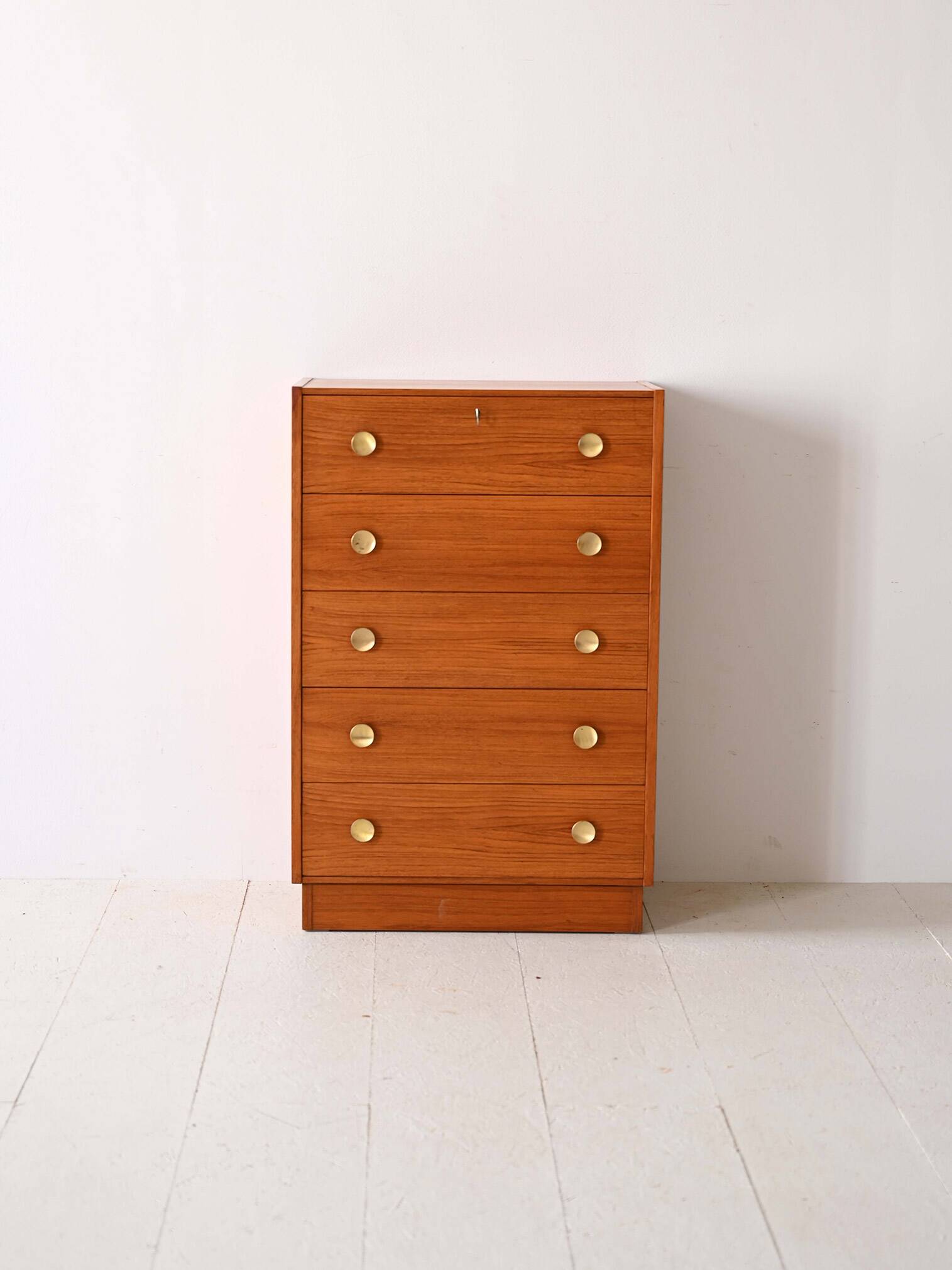 Retro chest of drawers with metal handles
