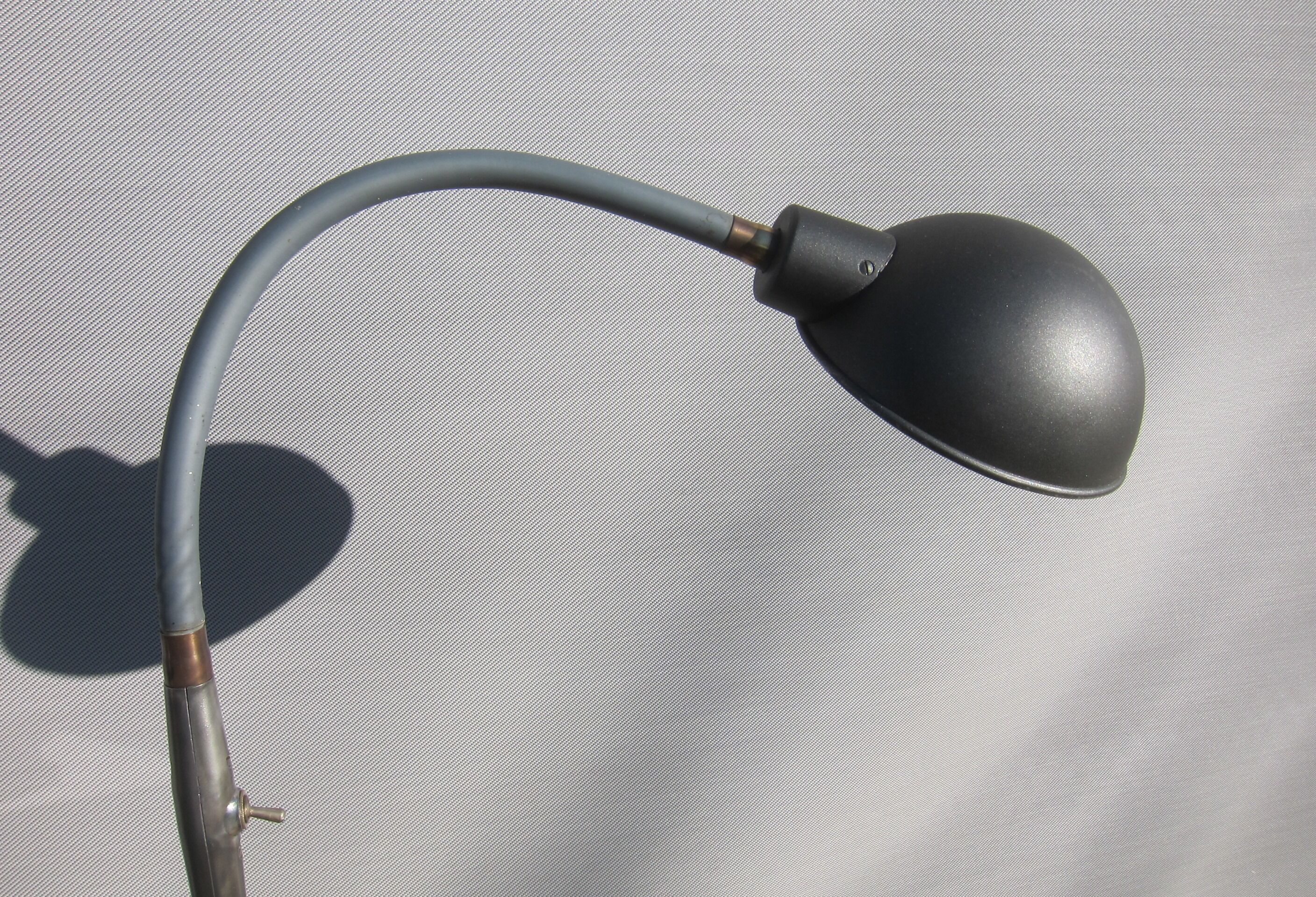 Lamp Ahder oak trapezoid pedestal