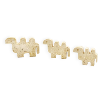 Family of 3 camels in travertine by Fratelli Mannelli