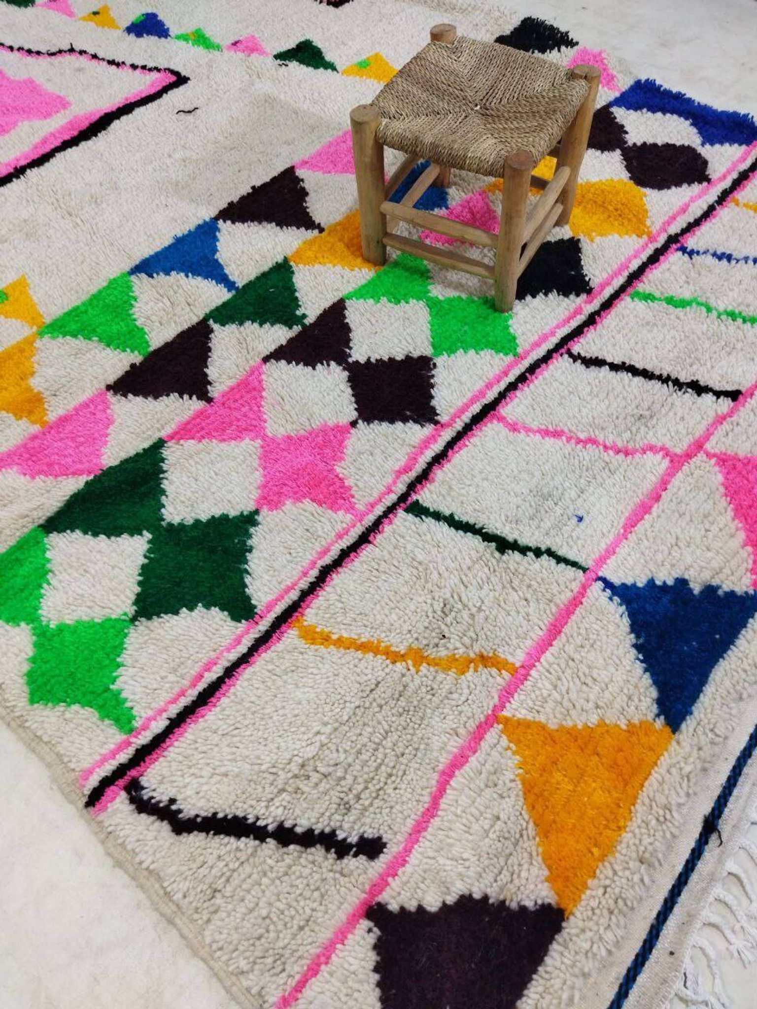 Handmade Moroccan Berber rug 300 x 190 cm