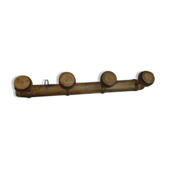 Wall-mounted coat rack, bamboo imitation wood, 4 hooks.