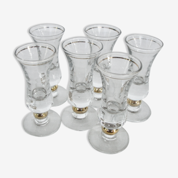 6 verres à alcool sur pied