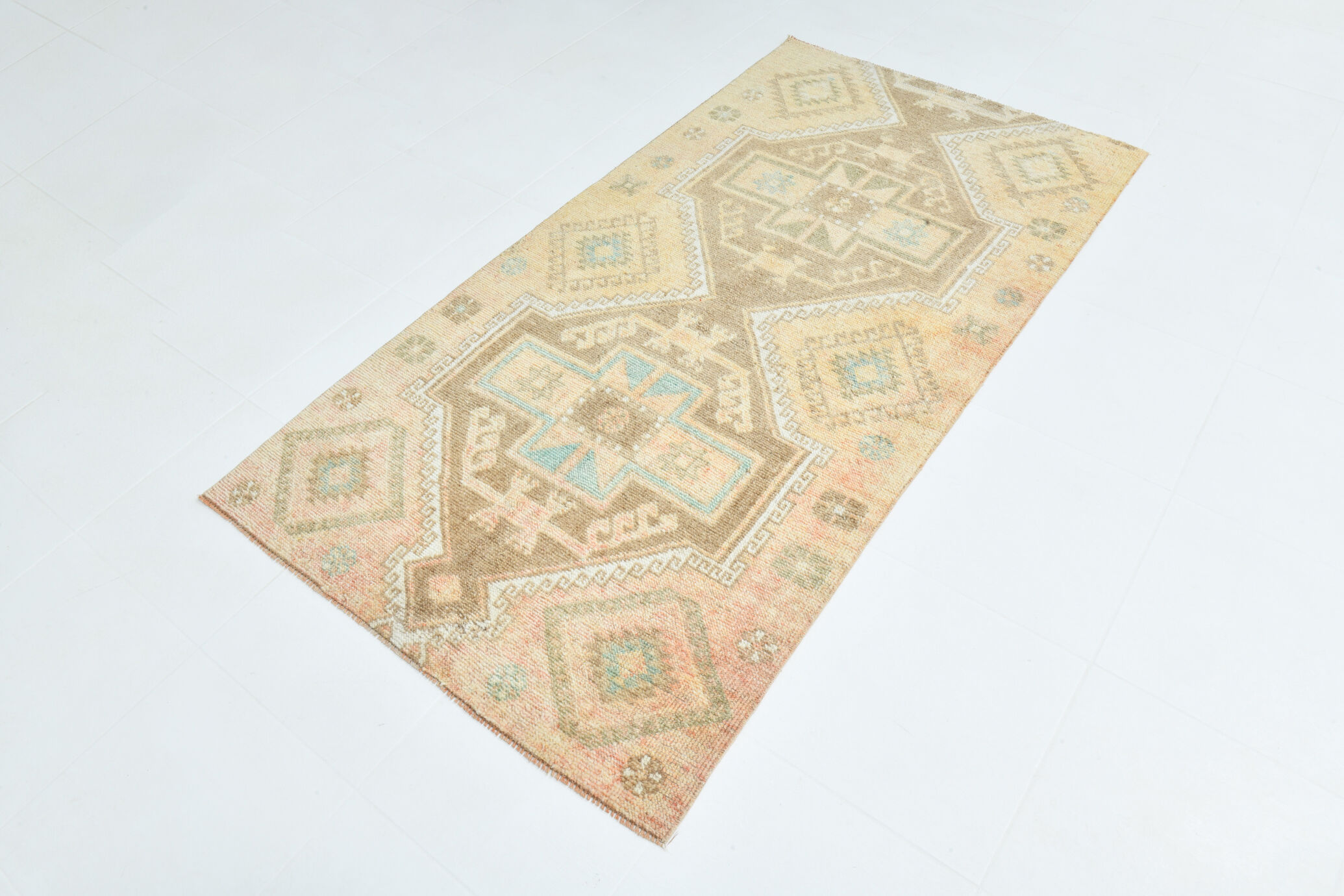 4x7 Soft Beige & Brown Oushak Vintage Rug 109x207Cm