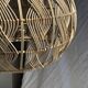 Suspension or rattan lampshade in the shape of a woven bulb.