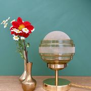 Lampe à poser globe vintage en verre granité jaune et doré