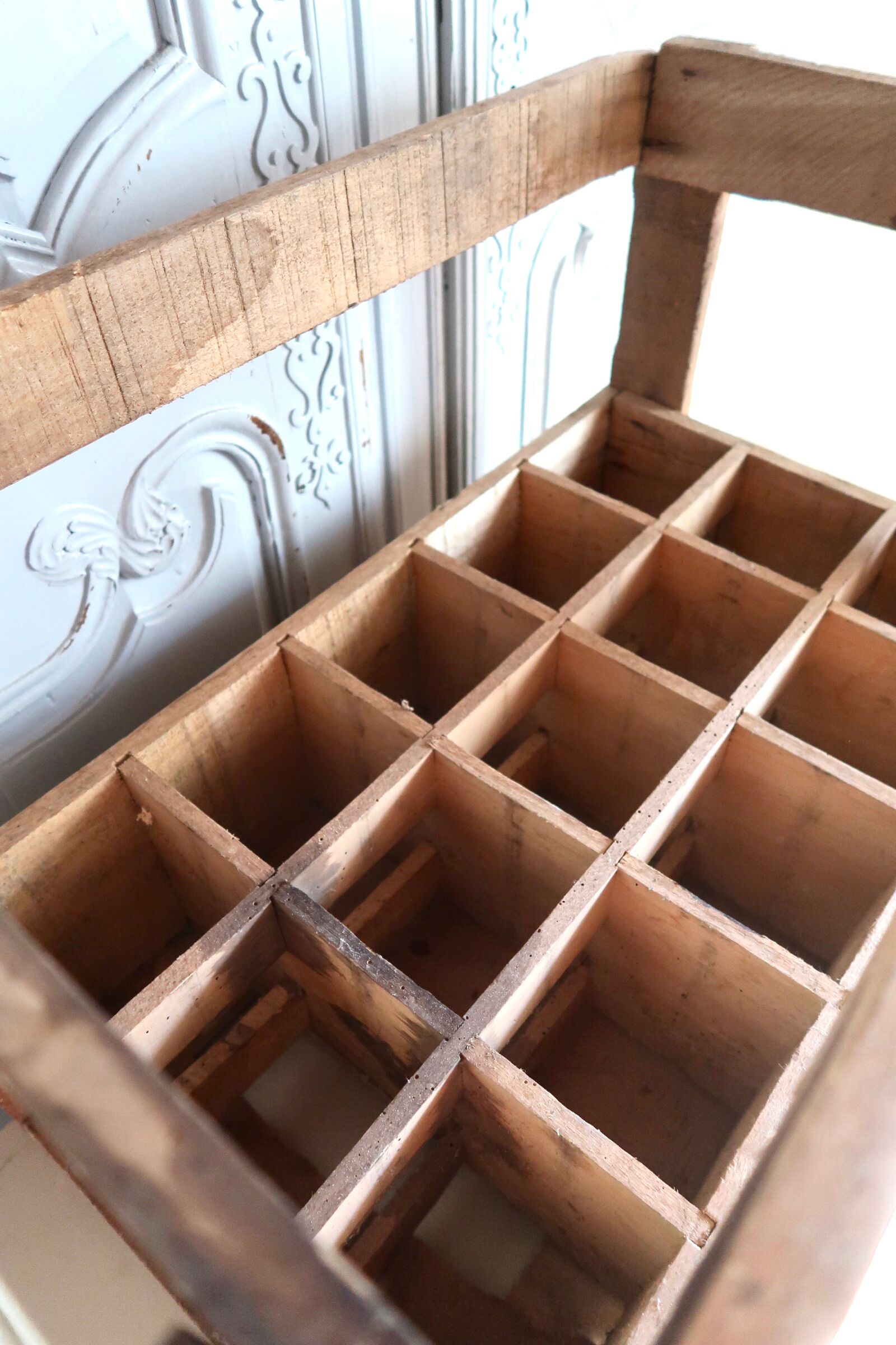 Wooden bottle locker box