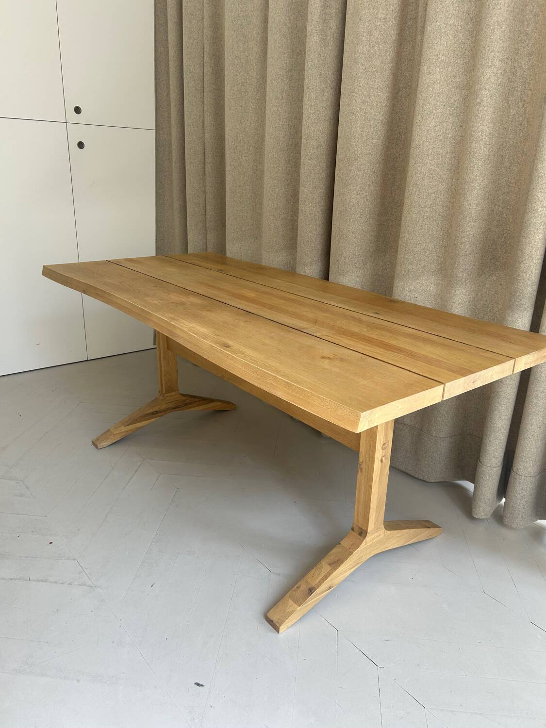 Oak table 180