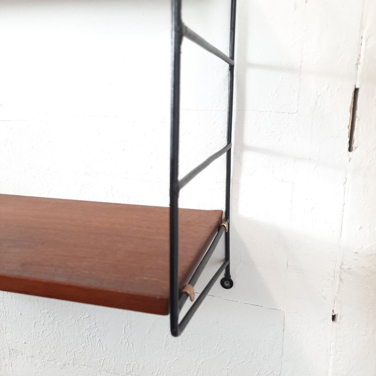 Bookcase / wall shelves - 1970s - metal and wood.