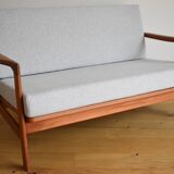 Canapé scandinave deux places, gris clair