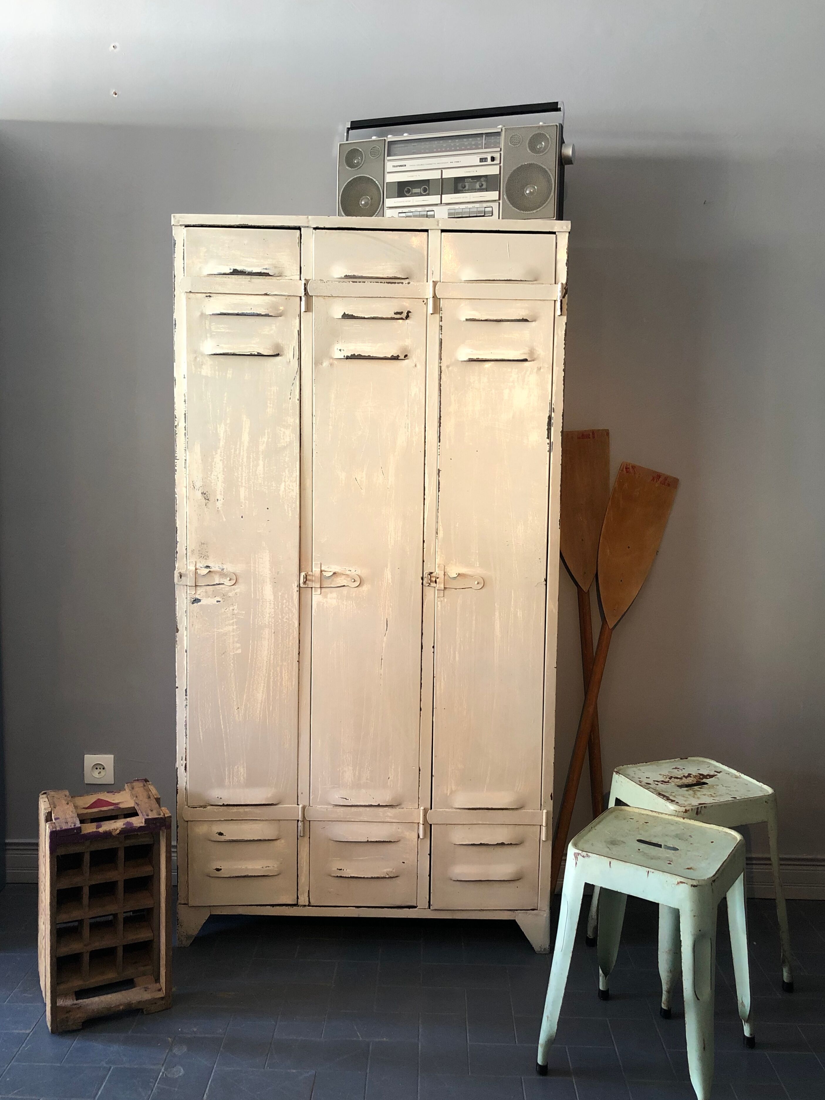 Industrial metal vestiary