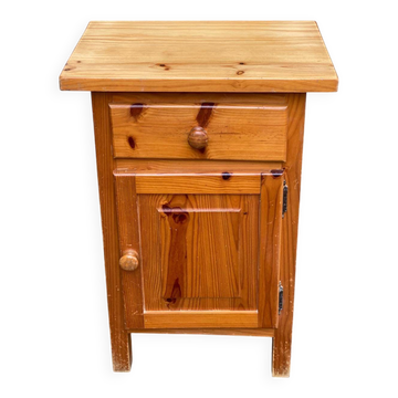 Vintage solid wood chest of drawers from the 1980s.