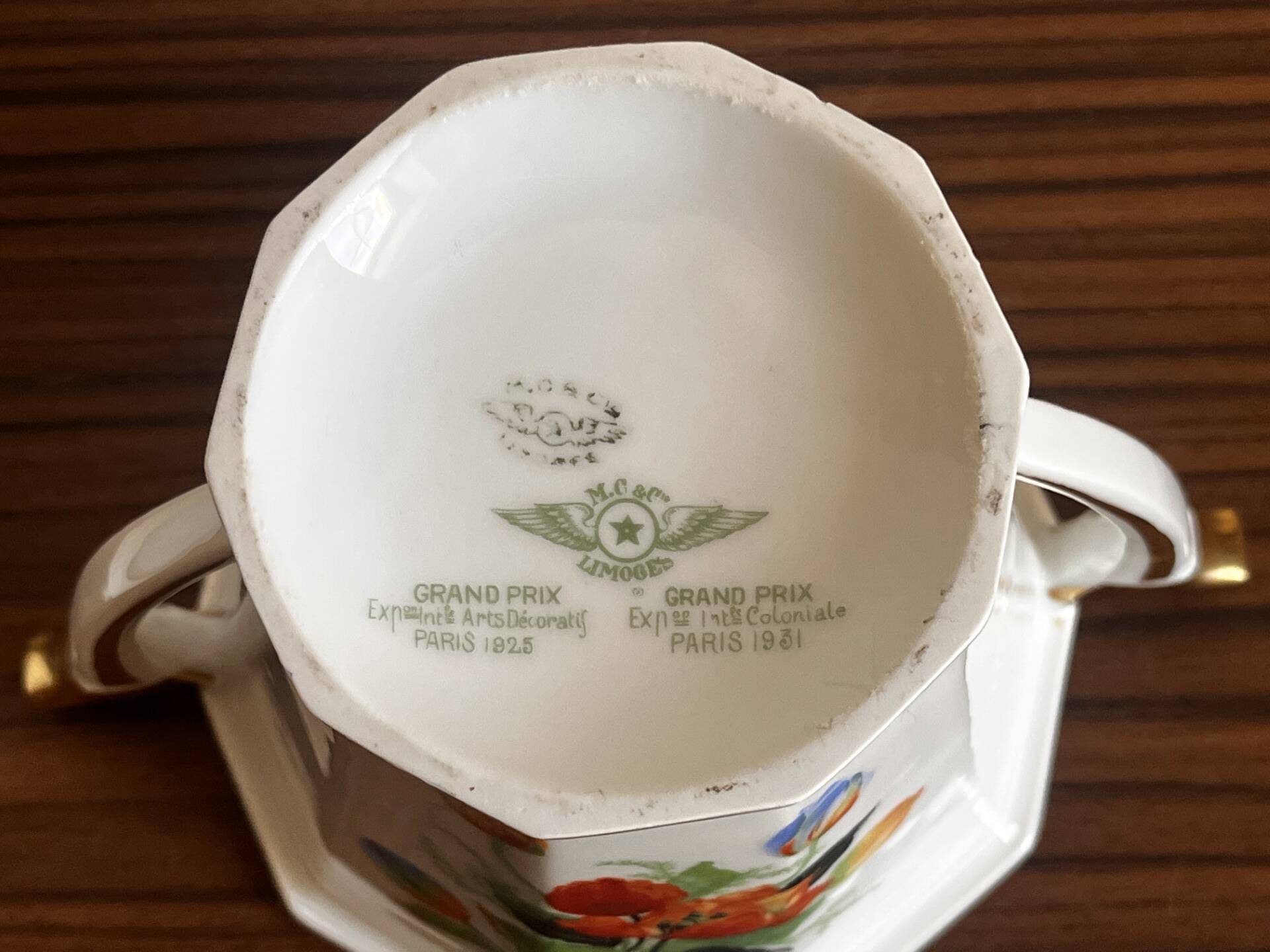 Sugar bowl / Sweet jar