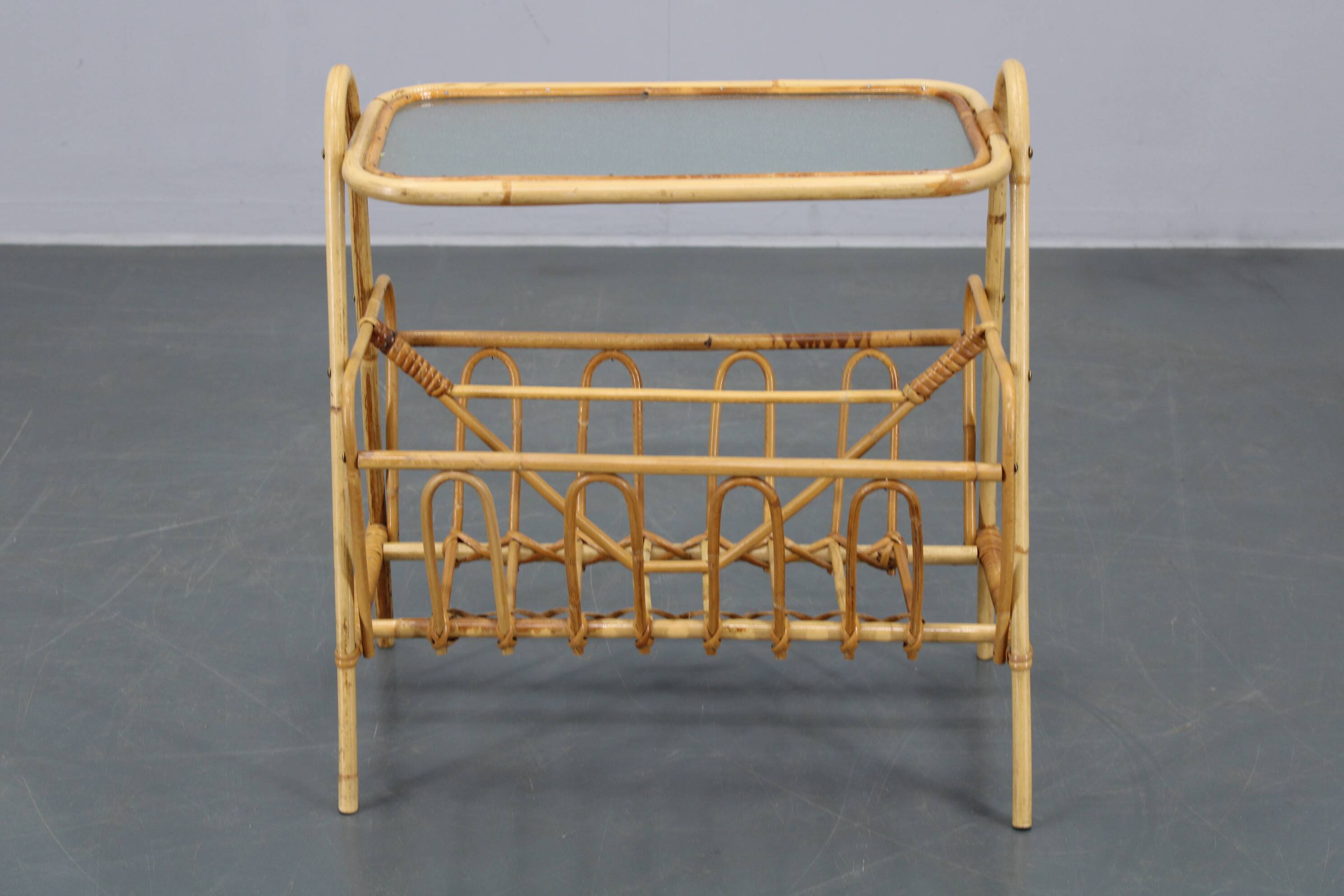 1970s Rattan Newspaper and Magazine Stand with Glass Top, Italy