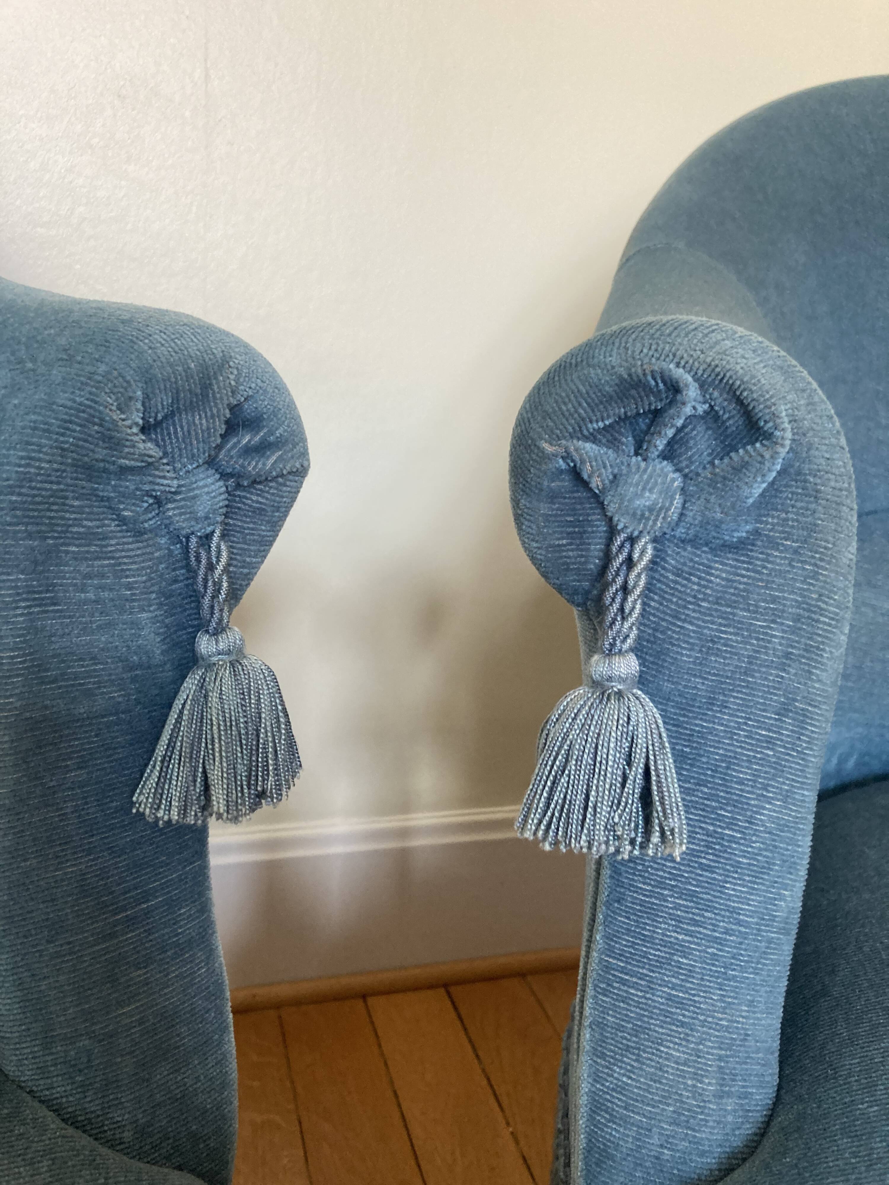 Pair of blue velvet toad armchairs from the 60s