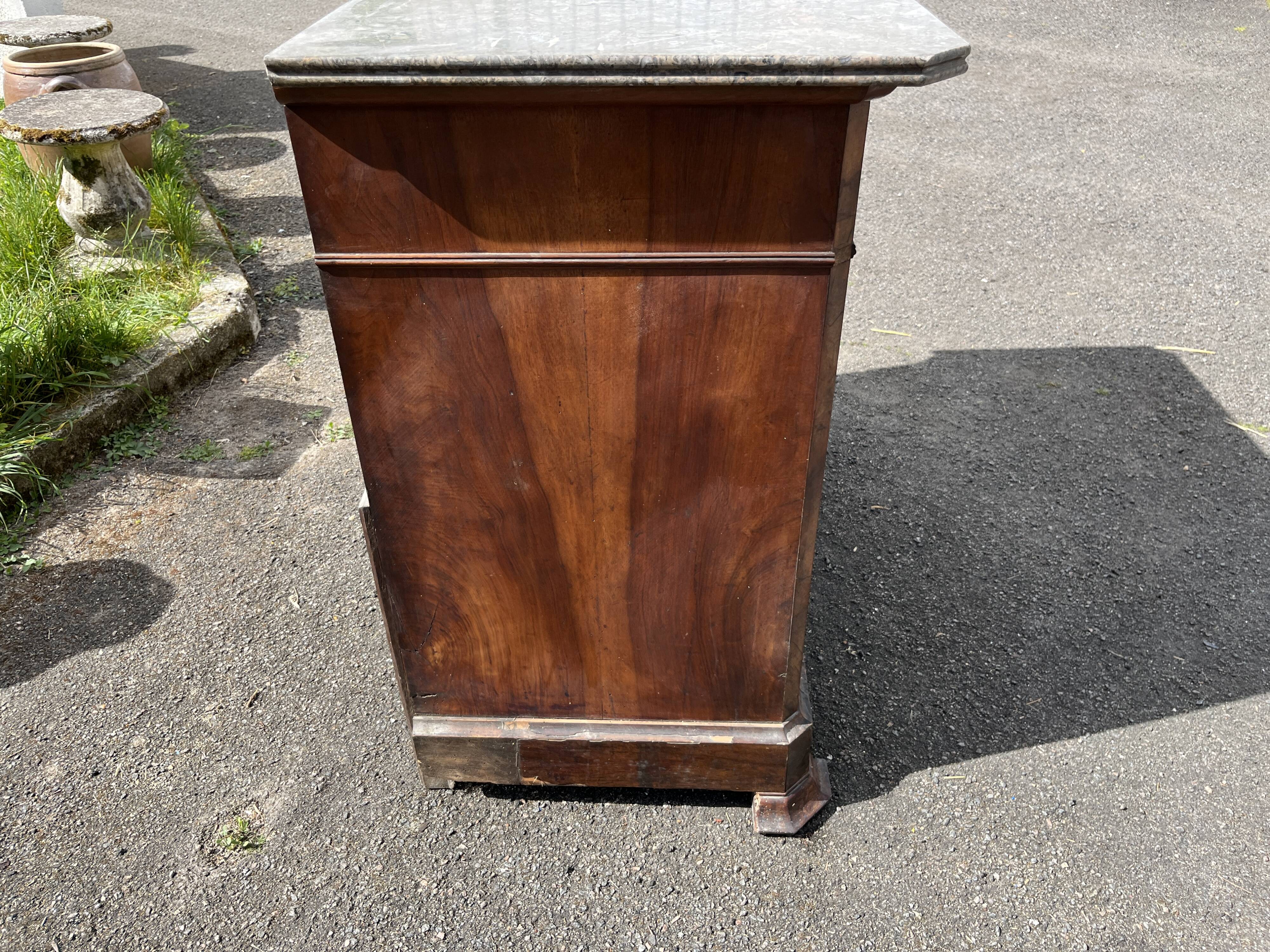 Beautiful chest of drawers from the Restoration / Louis-Philippe period, 19th century