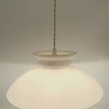 White opaline suspension