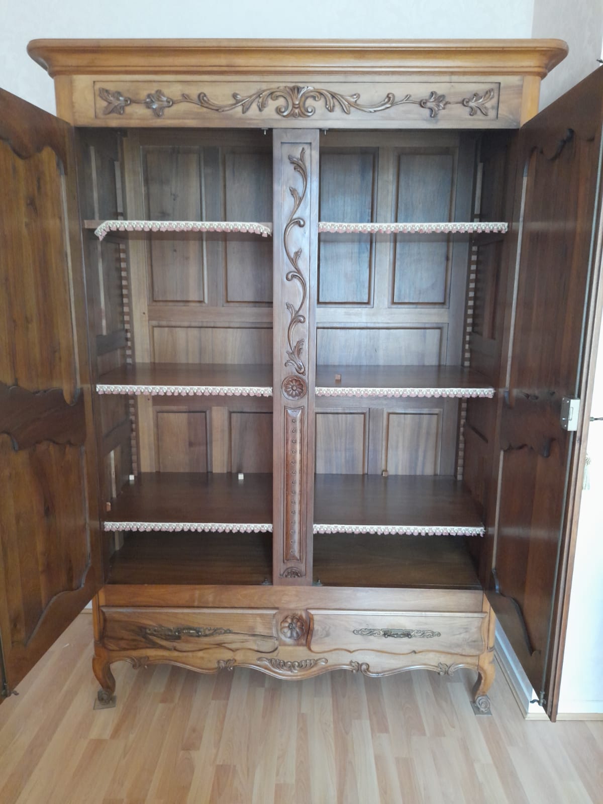 Armoire