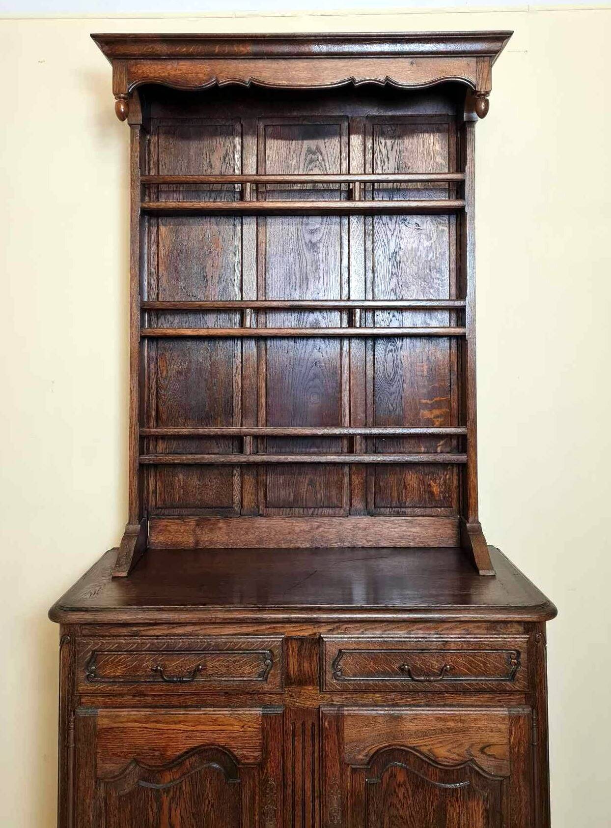 Vaisselier style louis xv en bois massif vers 1950