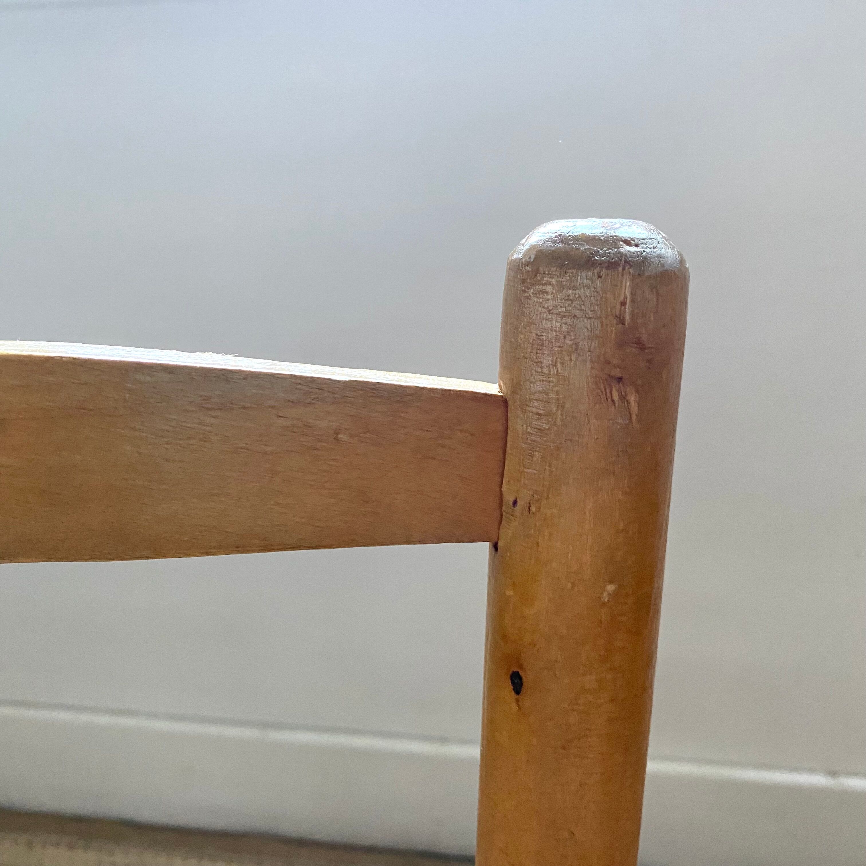 Chaises enfant anciennes en bois et paille