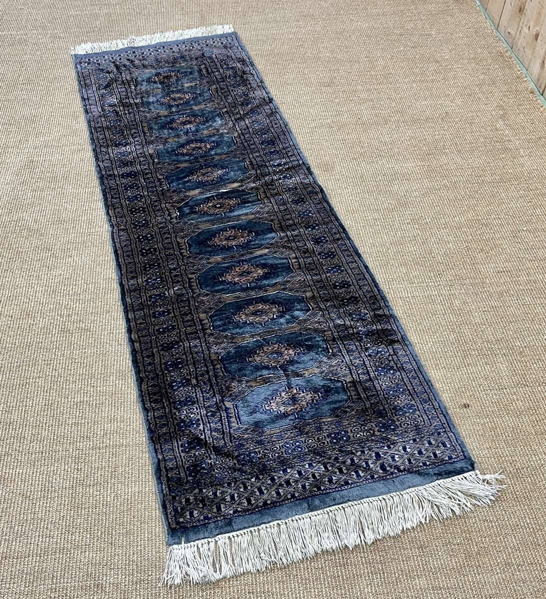 Pakistani handmade wool and silk rug - 1m85x63cm