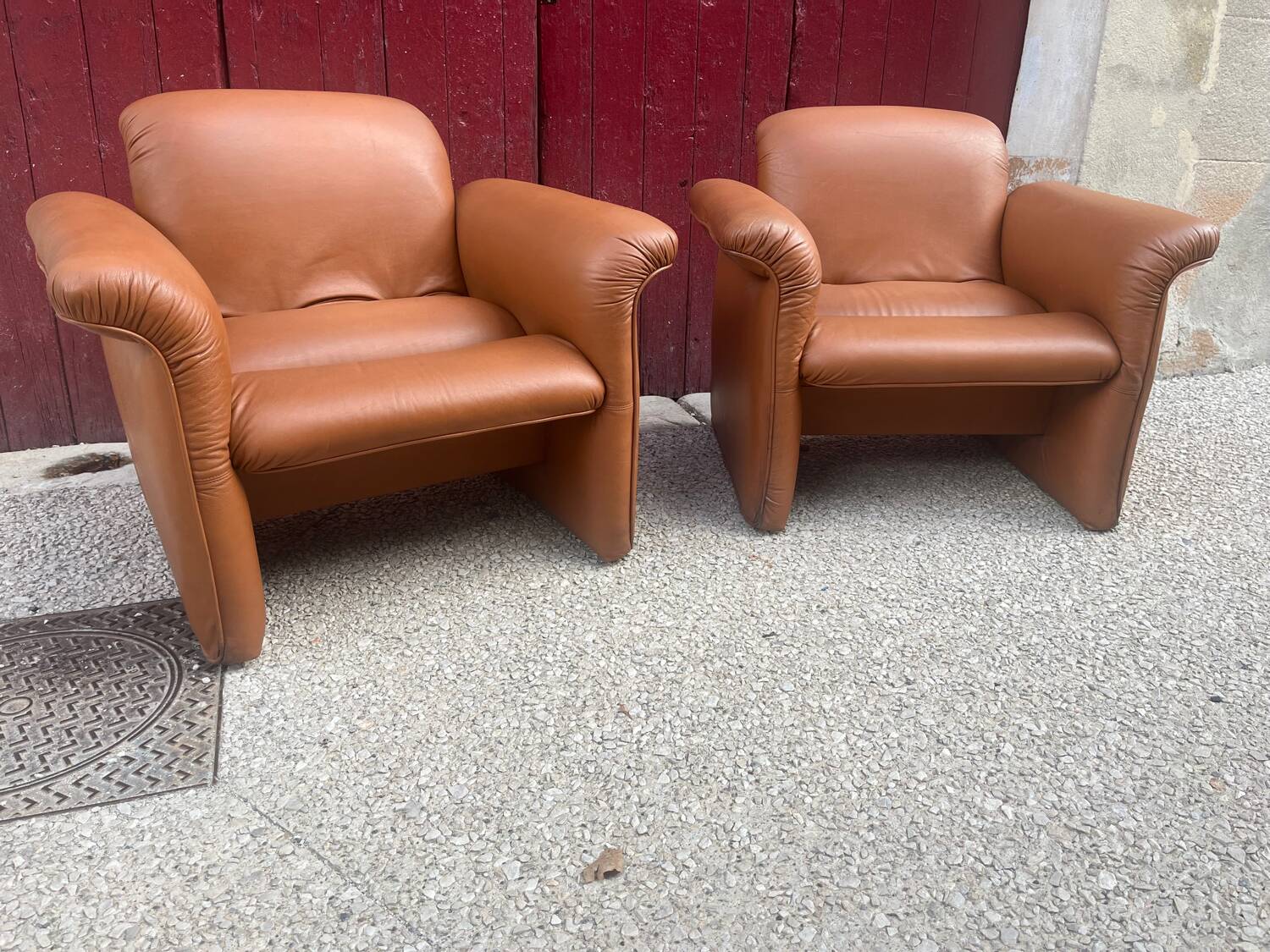 Paire fauteuils cuir design italien