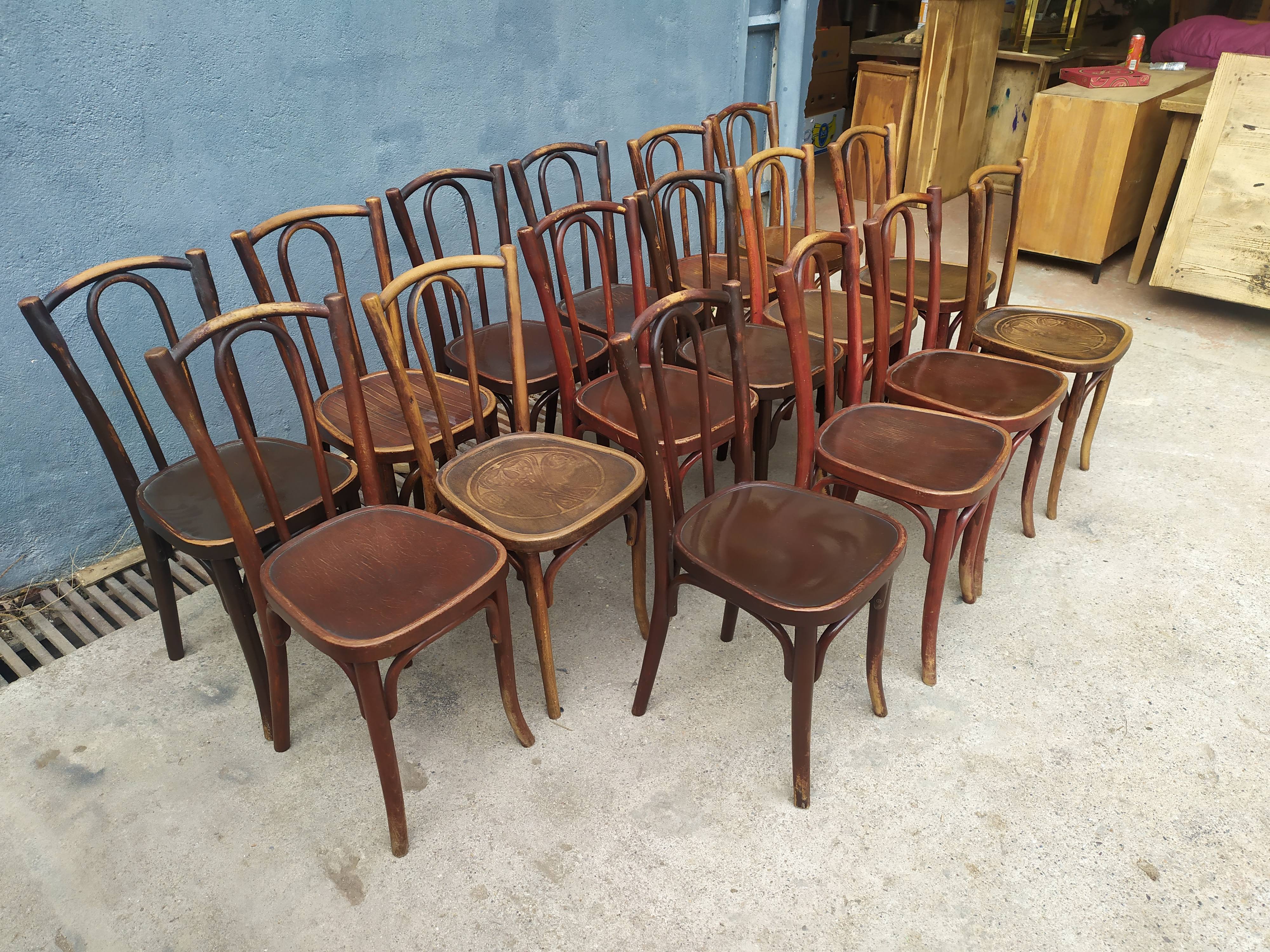 Lot de 16 chaises bistrot