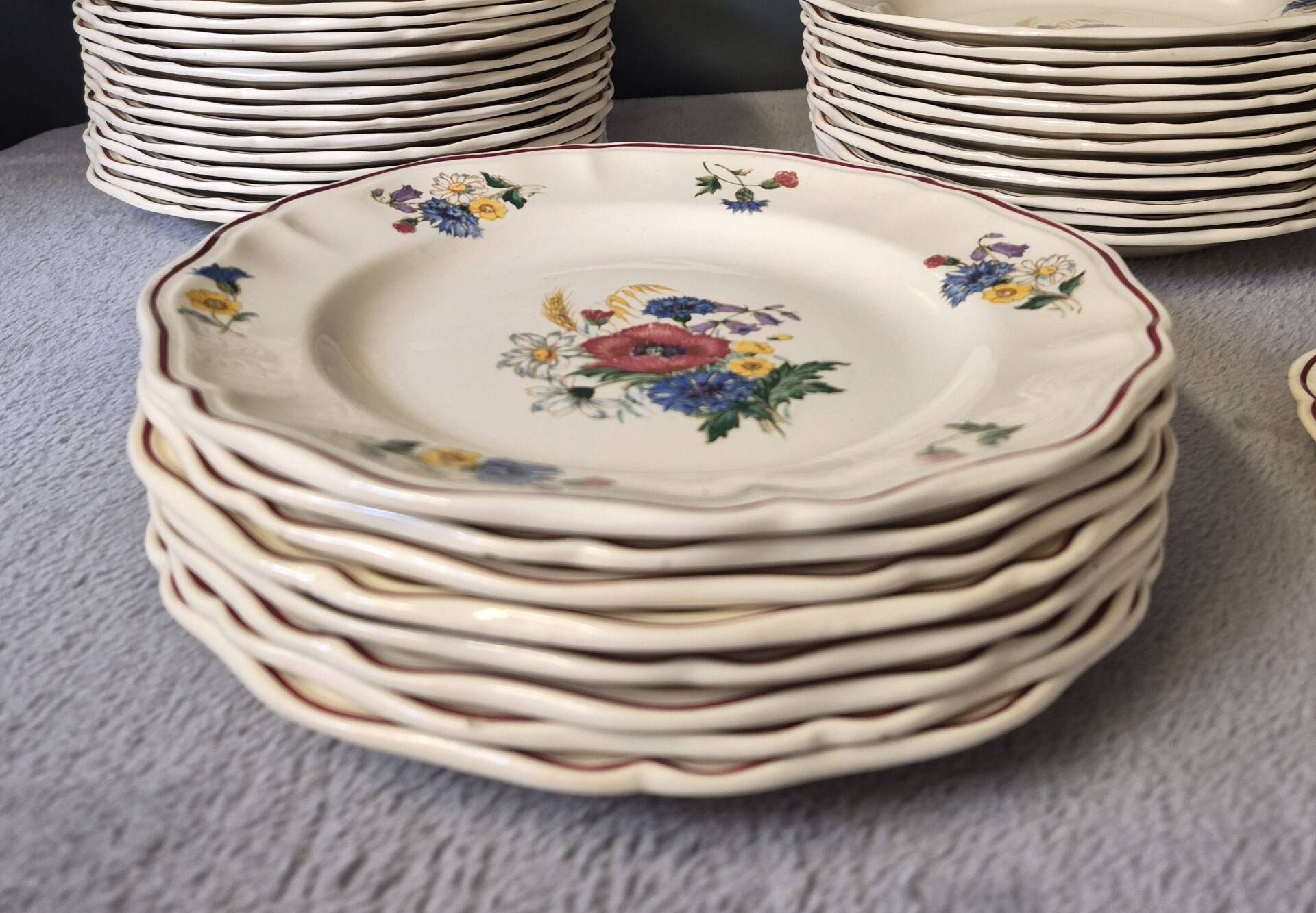 Sarreguemines France Agreste dinnerware service