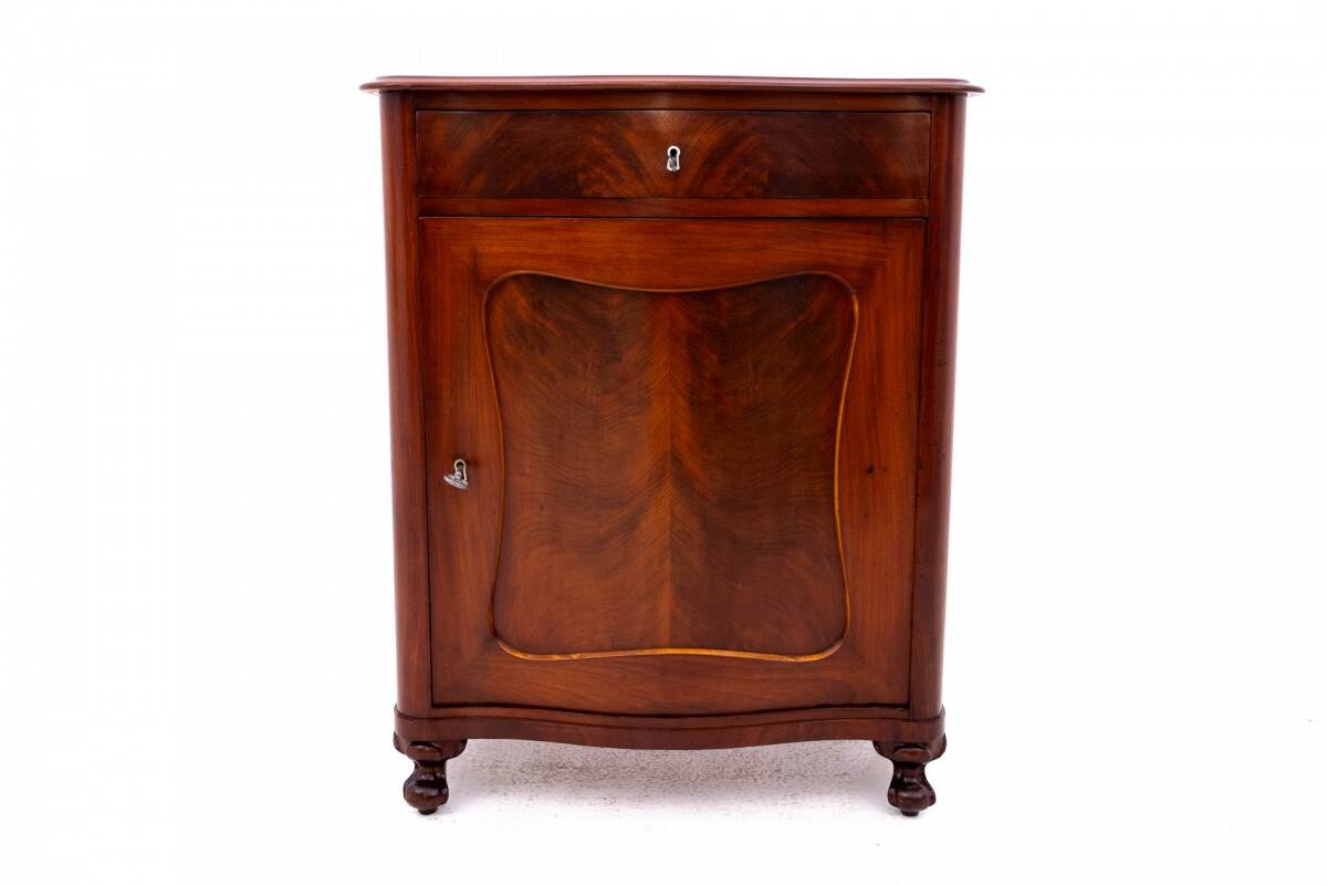 Commode en acajou, fin du XIXe siècle, Europe du Nord.