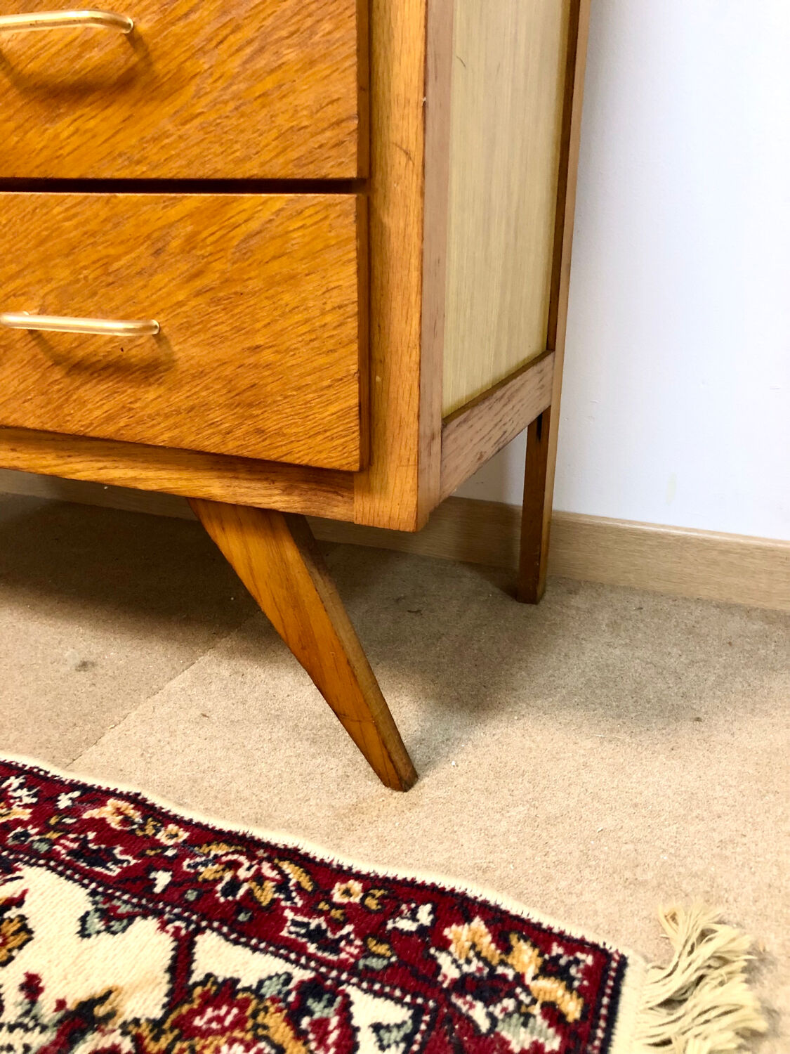 Compass feet dresser