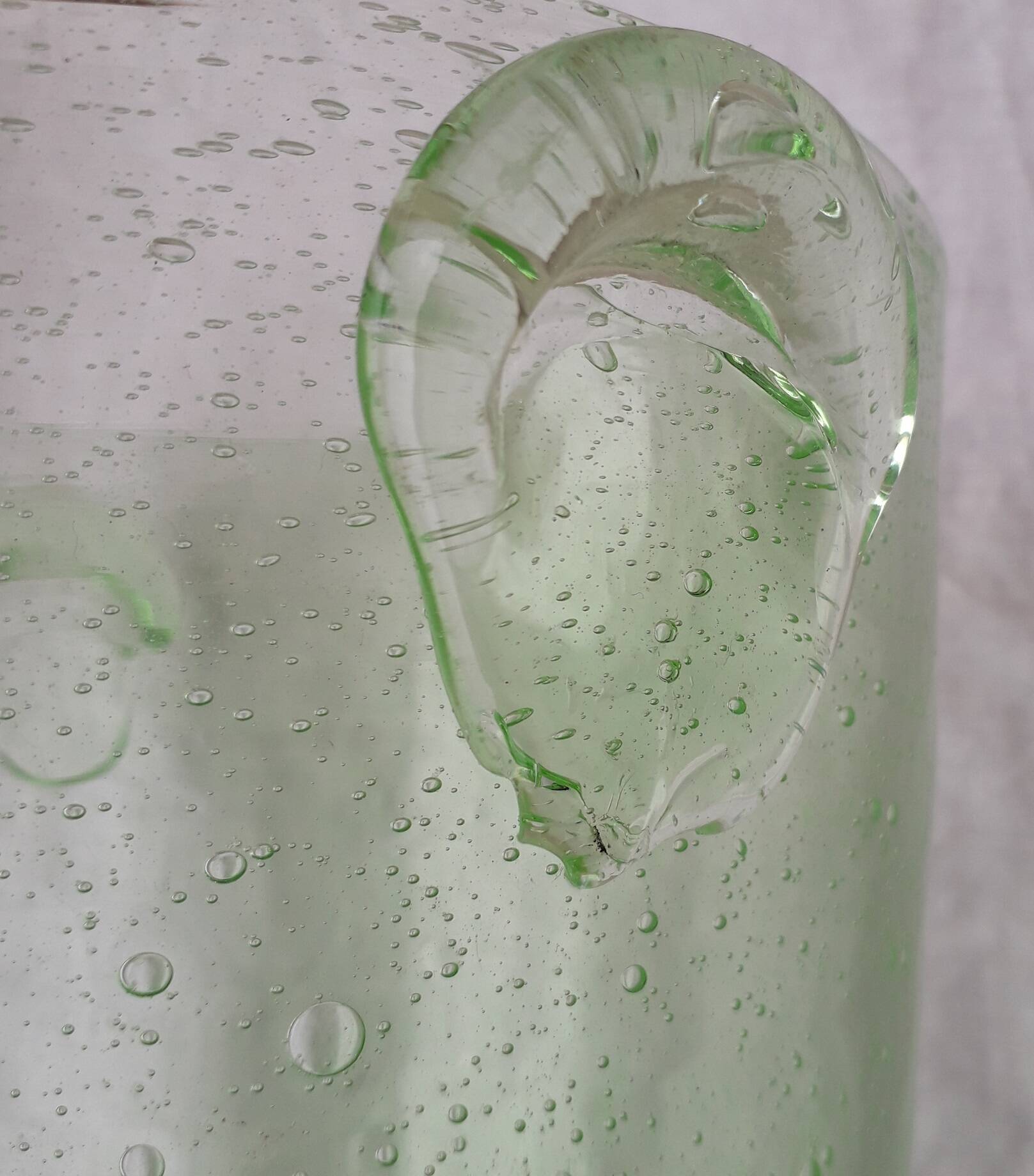 Bubble glass champagne bucket