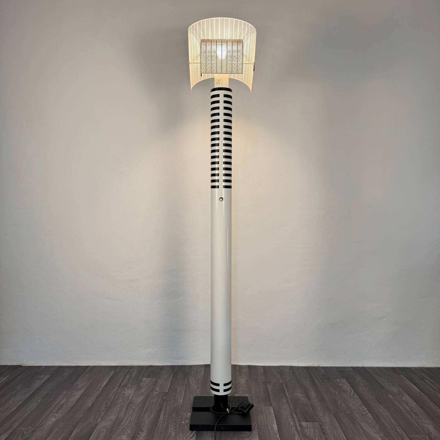 Mario Botta Artemide Lampada Da Pavimento Shogun 1986 Design Modernari