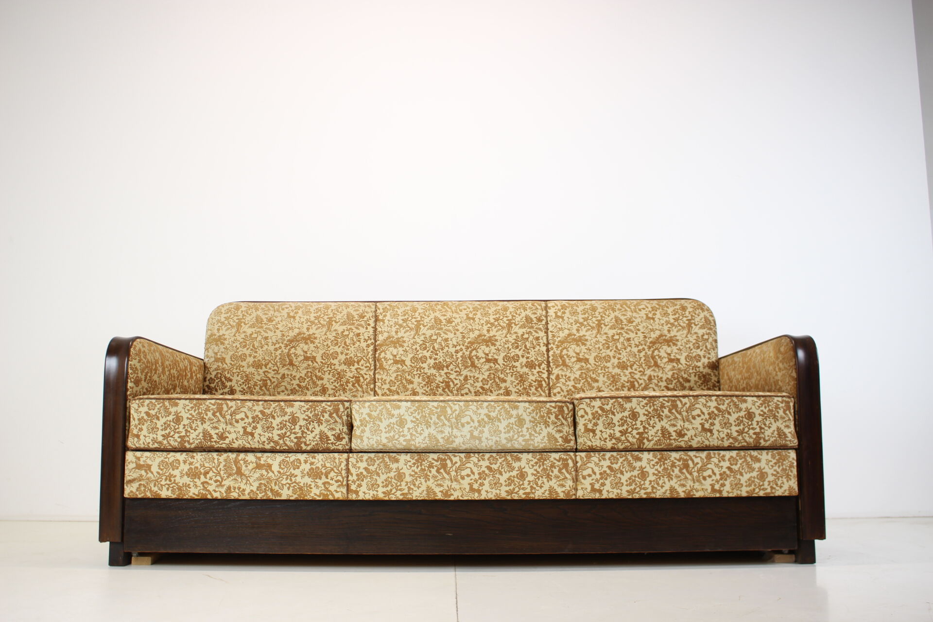 Art deco three-seater sofa designed by Jindřich Halabala, 1930's.