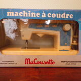Manual sewing machine - Children's toy - Original box - Ma Cousette, France