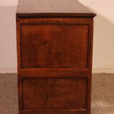 English oak chest of drawers, early 18th century