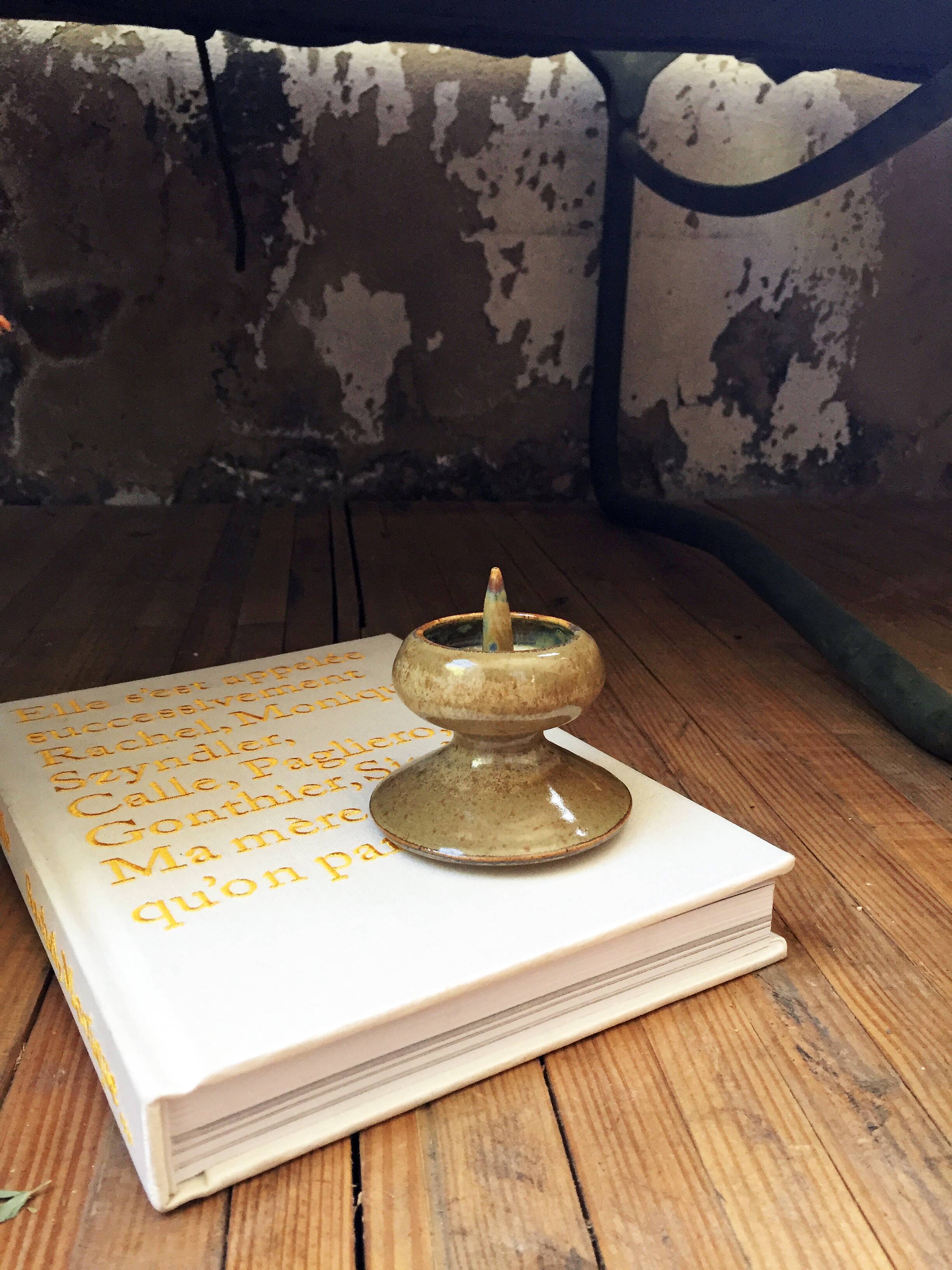 Spades ceramic candle sconce