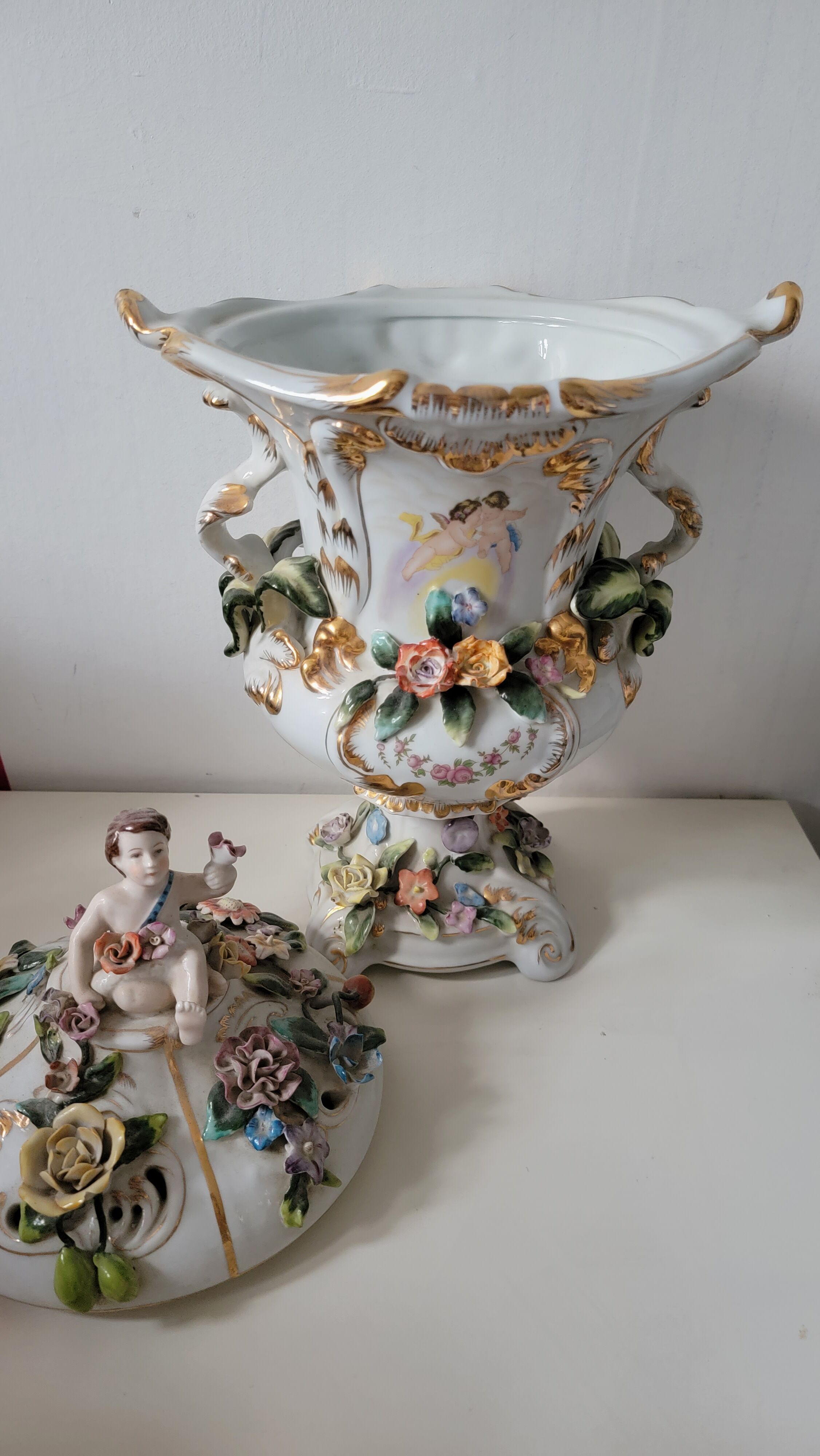 Rococo vase with lid