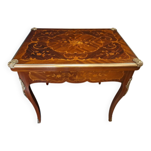 Table à jeu style Louis