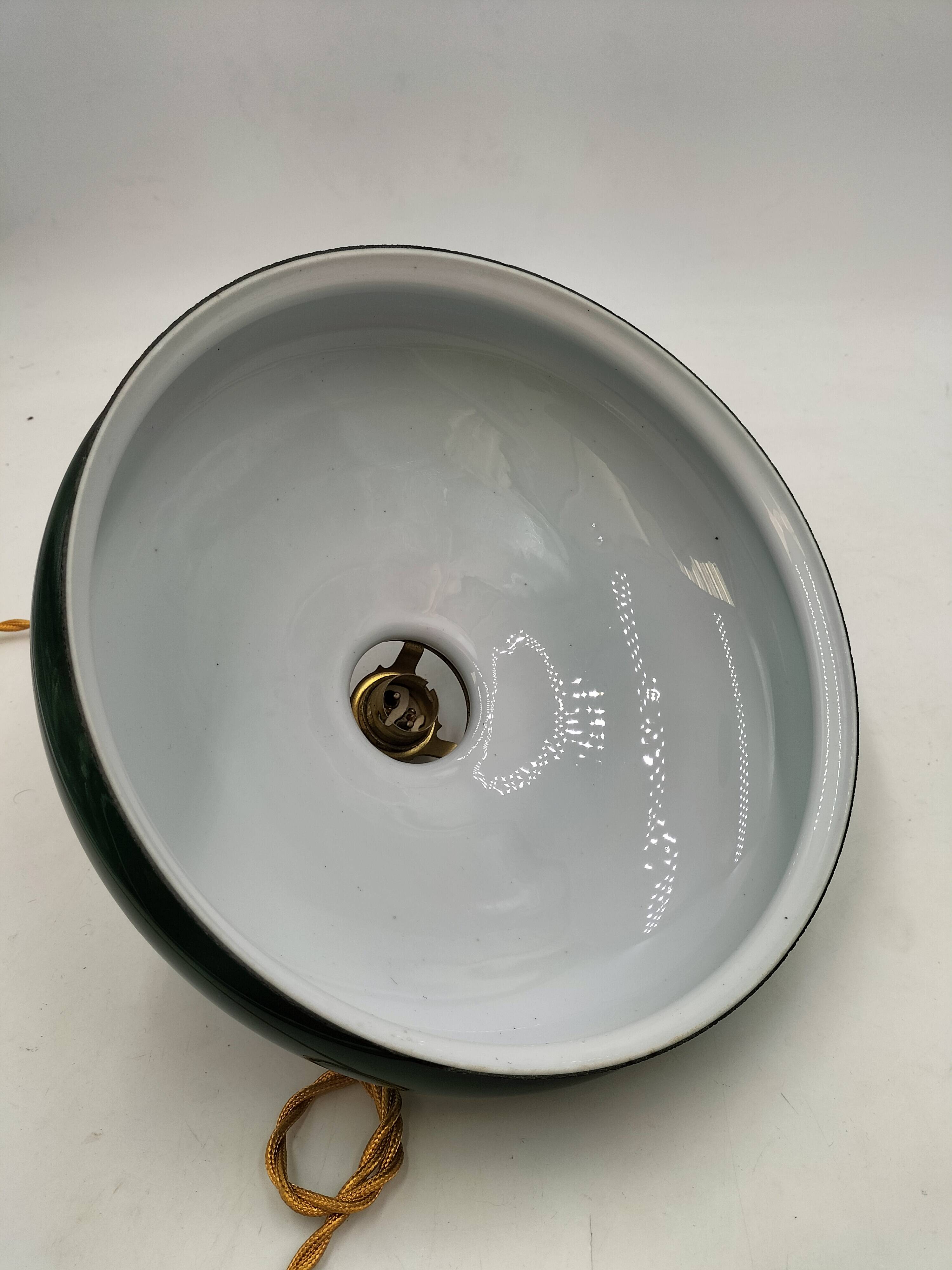 Green opaline suspension