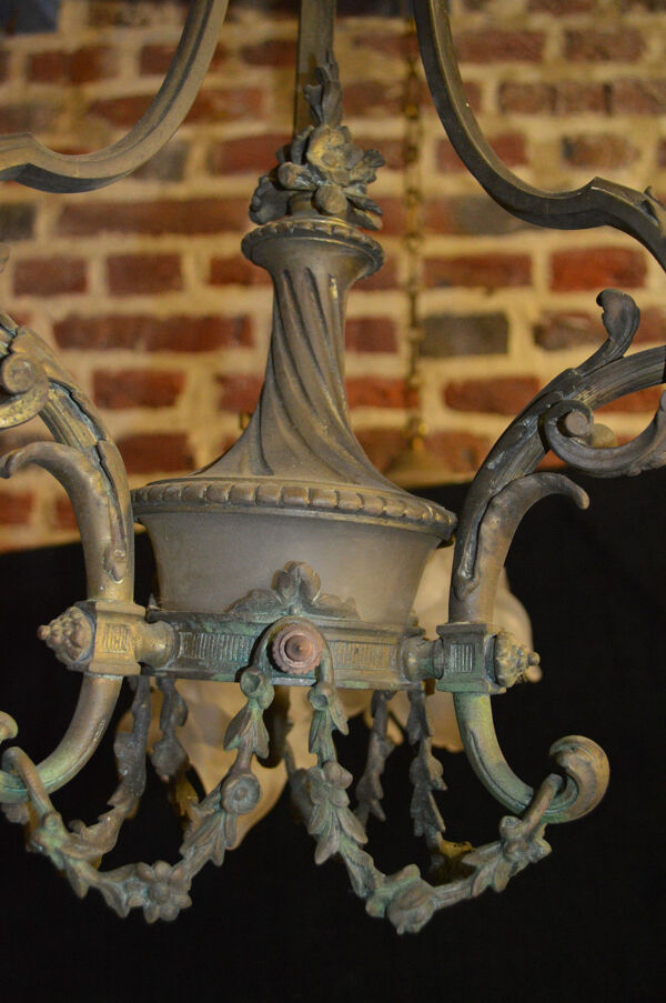 Lustre en bronze style louis XVI