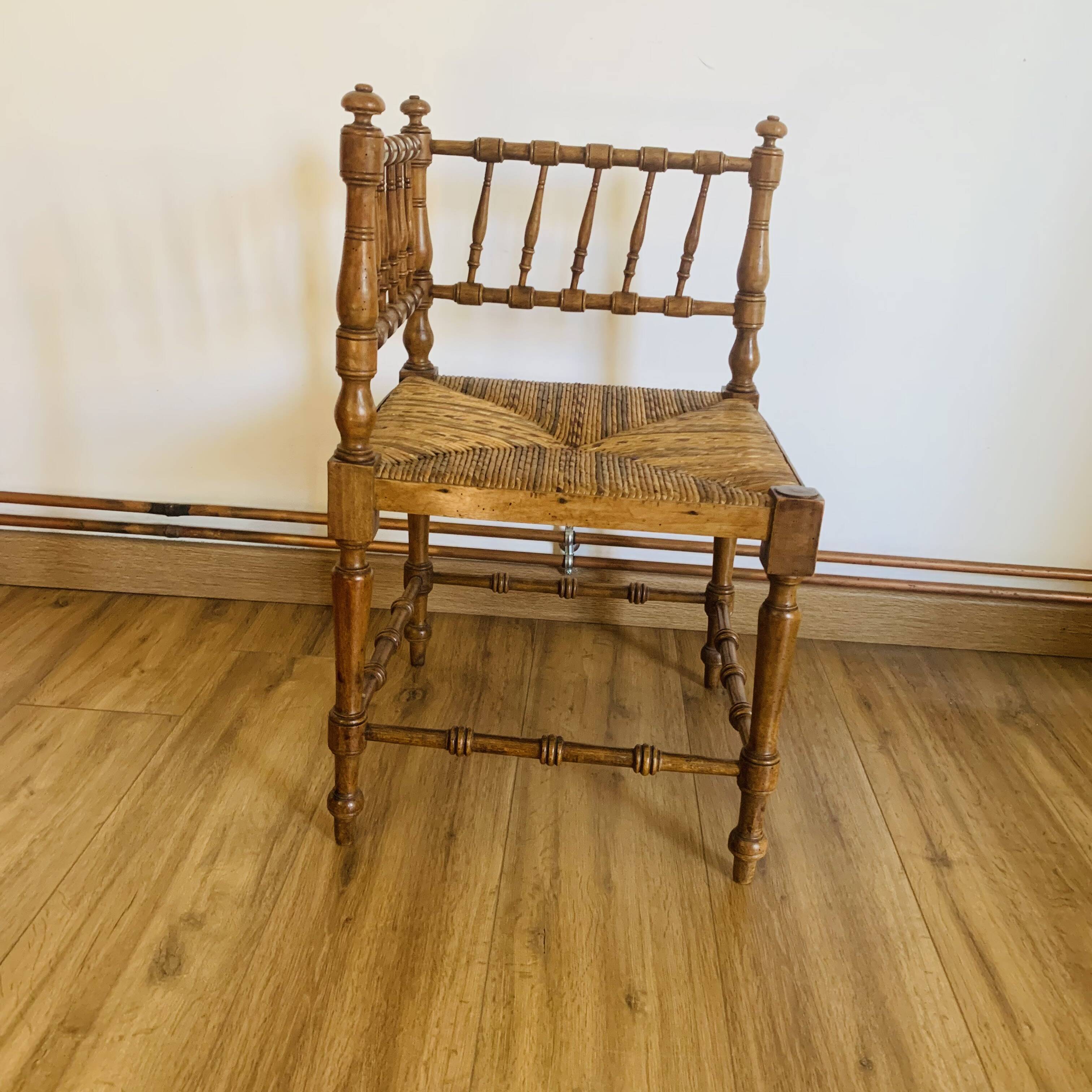 Corner chair