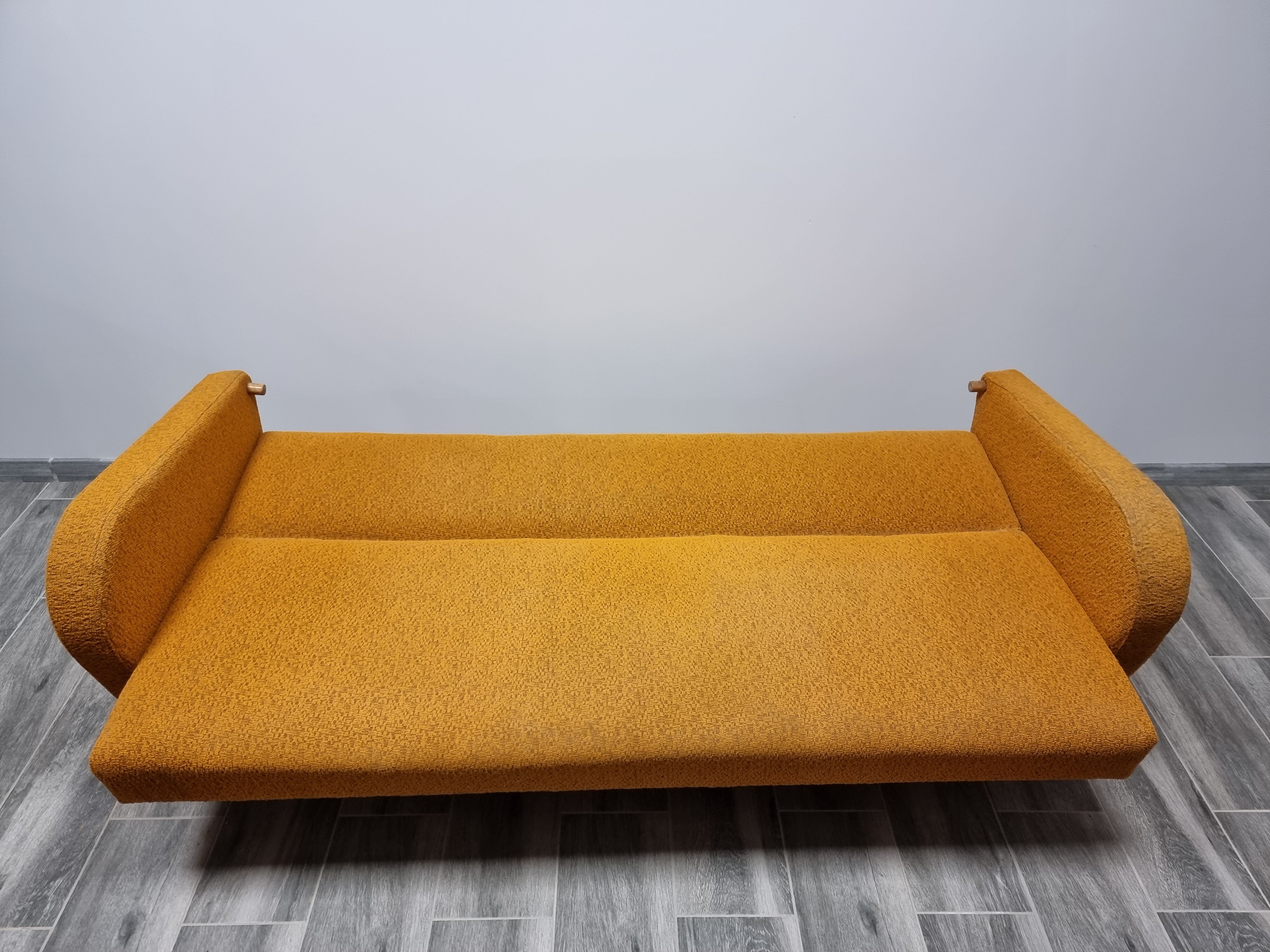 Sofa by Jindrich Halabala