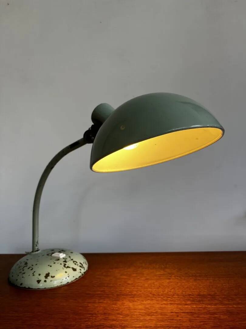 Lampe de bureau Bauhaus – vert pastel