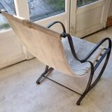 Fauteuil en fer forge et peau