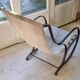 Fauteuil en fer forge et peau
